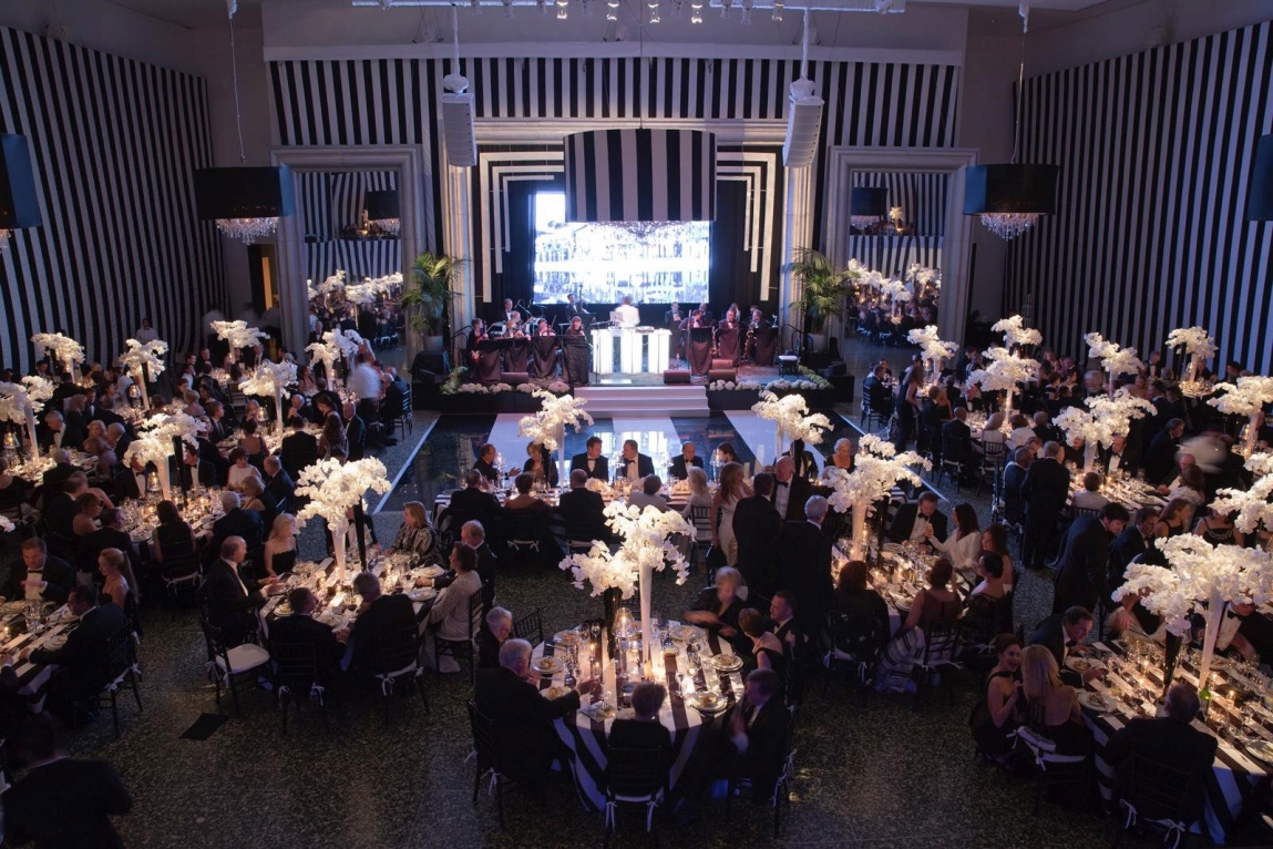 MFAH-Black-White-Ball-05